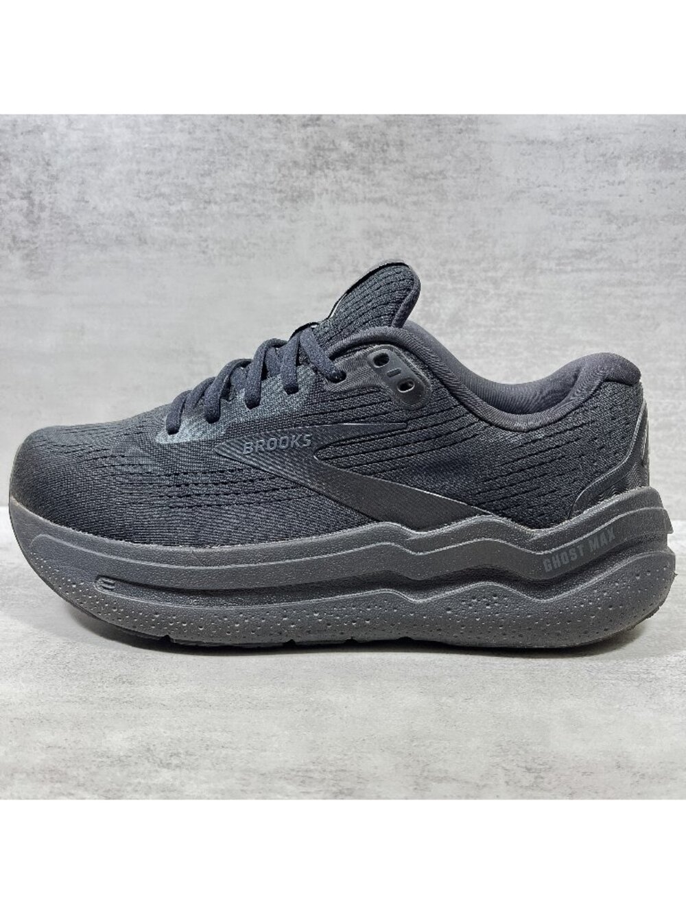 Brooks Ghost Max 2 Running Shoes - Women's Size 8.5 2E Extra Wide - Black  This